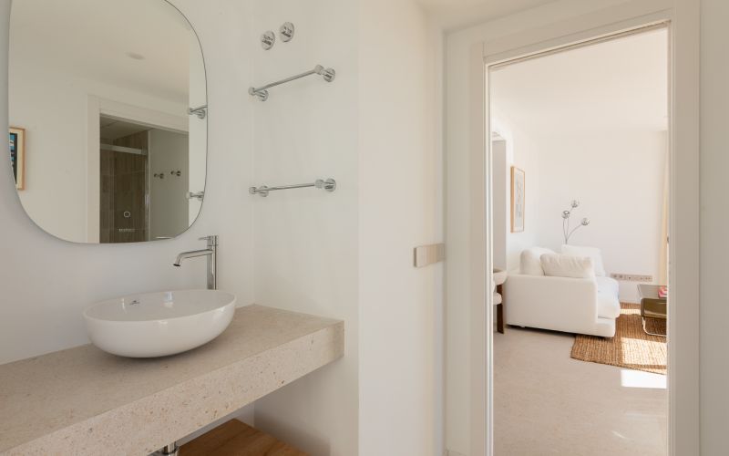 EXCLUSIVO ÁTICO CON PISCINA PRIVADA CON VISTAS AL MAR EN PLAYA D´EN BOSSA