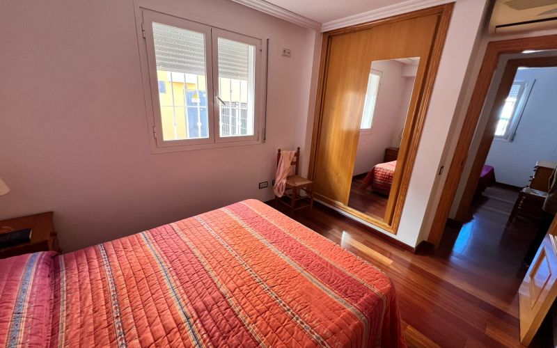 PLANTA BAJA EN SES PAISSES CON TERRAZA , JARDÍN Y PARKING