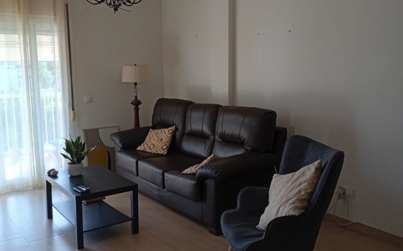 PAREADO DE 3 HABITACIONES CON SOLARIUM EN EL CENTRO DE SAN JOSÉ PUEBLO