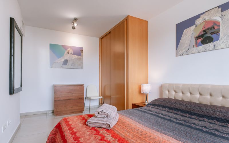 ESPECTACULAR ÁTICO CON VISTAS A DALT VILA