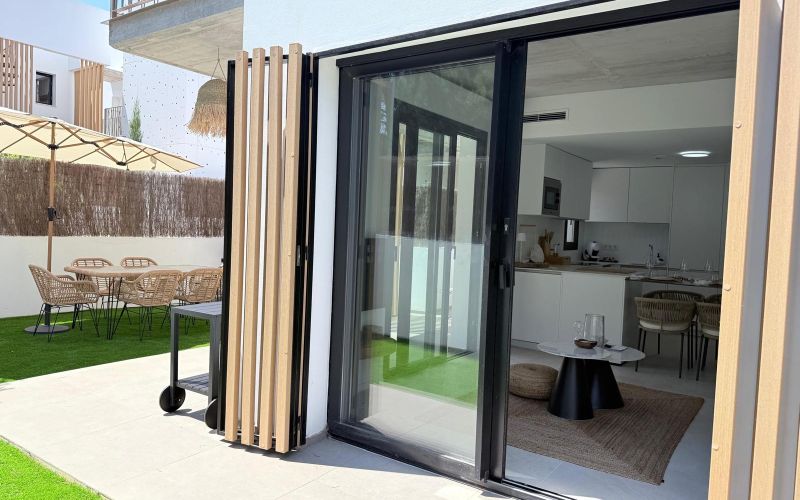 ESPECTACULAR PLANTA BAJA CERCA DE LA PLAYA