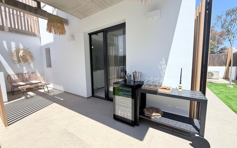 ESPECTACULAR PLANTA BAJA CERCA DE LA PLAYA