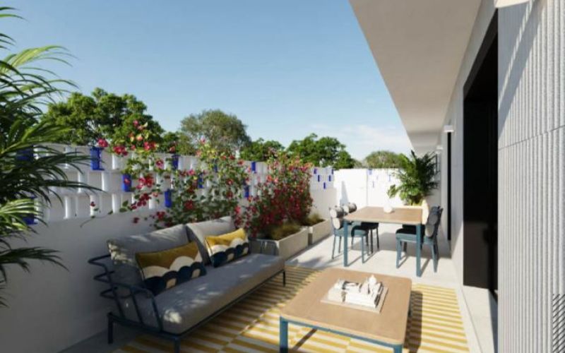 APARTAMENTO DE 2 HABITACIONES Y 2 BAÑOS CON TERRAZA. PLAZA DE PARKING CON TRASTERO. PISCINA COMUNITARIA